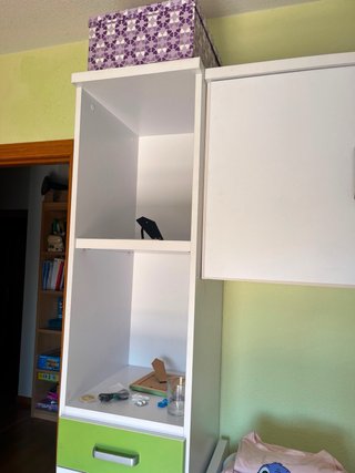 Habitacion con cama nido, balda y escritorio