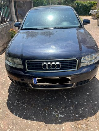 Audi A4 Año 2001 (Caja de cambios rota)