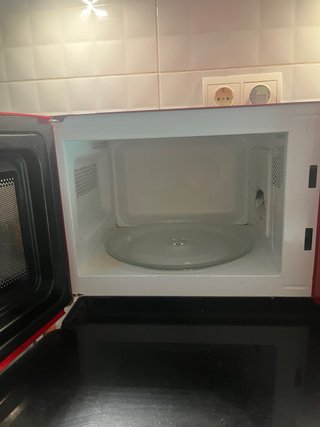 Microondas Daewoo Rojo
