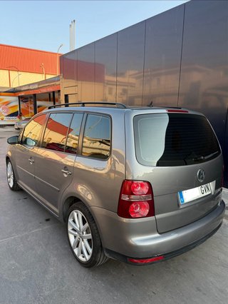 Volkswagen Touran 2010