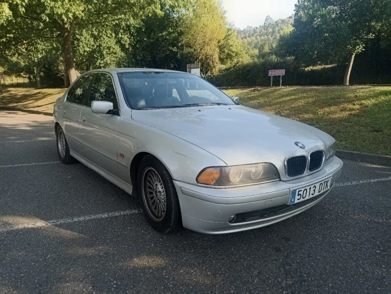 BMW Serie 5 2001 - foto 1