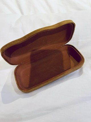 Funda de gafas marrón