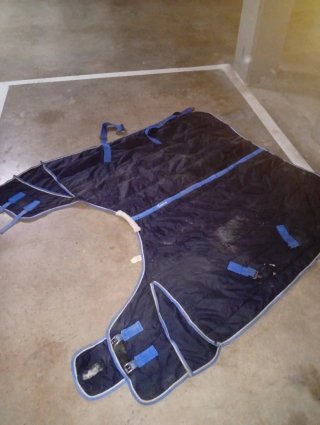 Manta caballo negra y azul talla s 135 cm