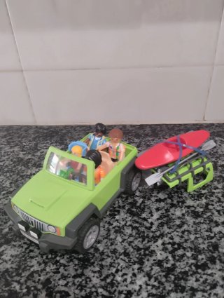 Playmobil todoterreno y Mickey Mouse