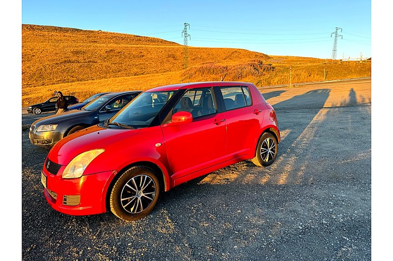 Suzuki Swift 2010 - foto 1