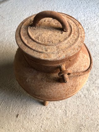 Cántaro de hierro antiguo S. XIX