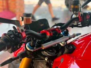 Ducati Streetfighter V4 S Roja