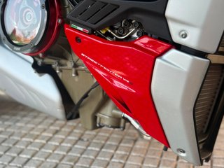 Ducati Streetfighter V4 S Roja