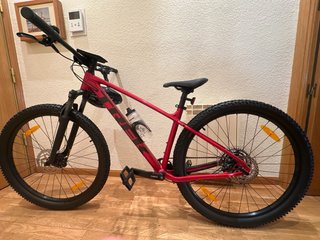 Bicicleta Trek Marlin 5 Roja