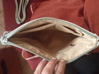 Bolso de mano con encaje