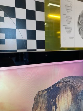 MacBook Air e Monitor Apple