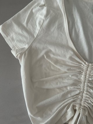 Top fruncido SHEIN blanco talla S