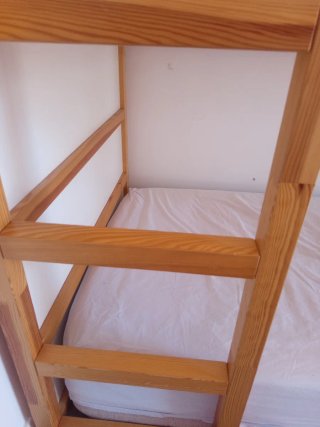Cama alta IKEA madera