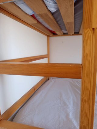 Cama alta IKEA madera