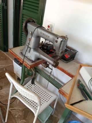 Máquina de coser Singer antigua