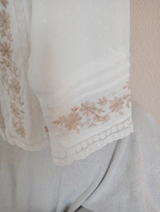 Blusa bordados Talla 48