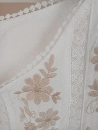 Blusa bordados Talla 48