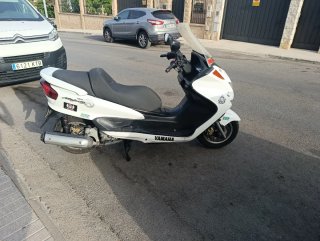 Yamaha Majesty 250 Maxi Scooter Blanca