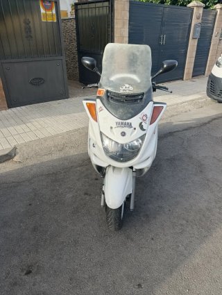 Yamaha Majesty 250 Maxi Scooter Blanca