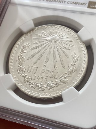 Moneda de Plata 1 Peso México 1933 NGC MS62