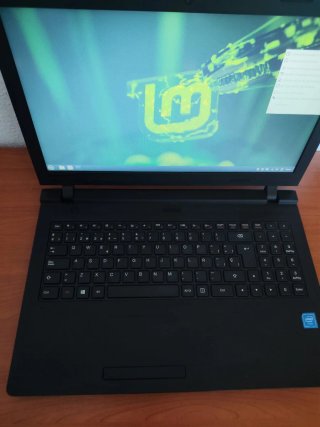 Portátil Lenovo B50-10 Intel 4GB 500GB Linux Mint