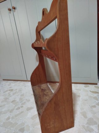 Alacena de madera antigua