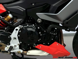 BMW F 900 XR
