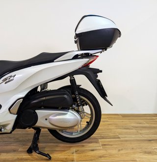 HONDA SH 300i ABS  Top Box (2016-2018) 2017