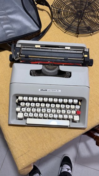Olivetti Lettera 35i Macchina da Scrivere vintage
