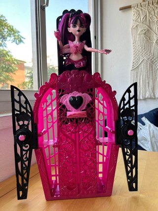 Lote Monster High Draculaura Armario Coche