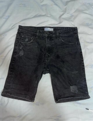 Pantalón vaquero corto Bershka