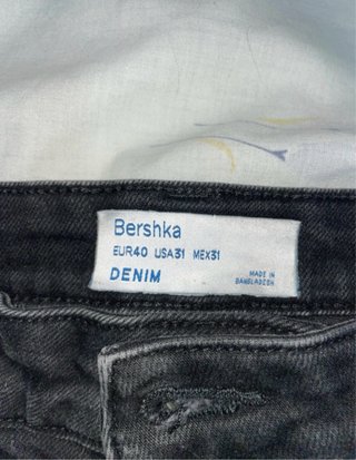 Pantalón vaquero corto Bershka