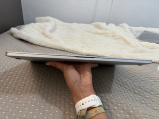MacBook Pro 16” 2019 i7 16GB Plata