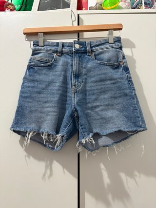 Pantalón vaquero corto azul