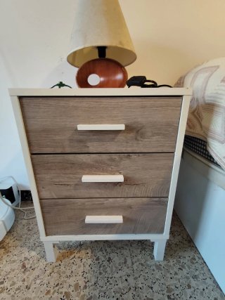 Mesitas de noche Ikea madera y blanco