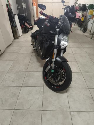 Ducati Monster 2018 Negra