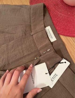 Pantalón ancho fluido marrón