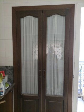 Puertas de madera clásicas para despensa
