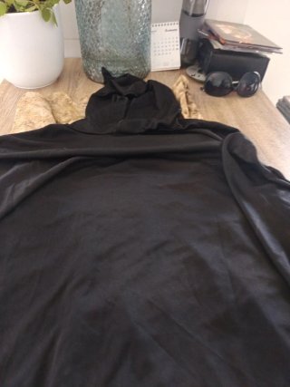 Lote disfraces: camisón, payaso y capa terror