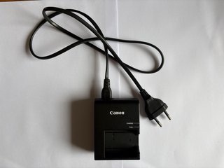 Canon EOS 2000D + Objetivo 18-55mm (Precio negocia