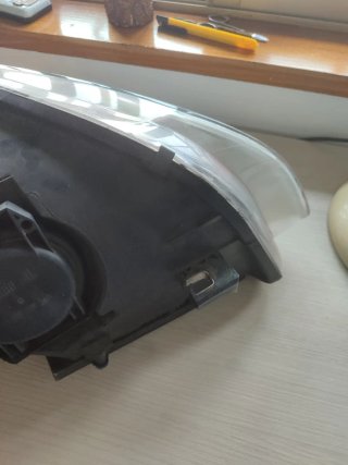 Faro Xenon Audi A4 B7 en buen estado