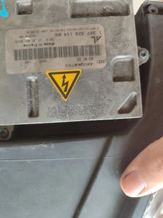 Faro Xenon Audi A4 B7 en buen estado