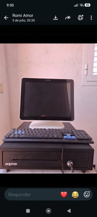 Caja Registradora con Pantalla Ordenador