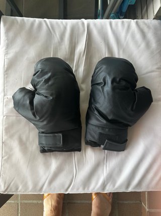 Guantes de boxeo negros