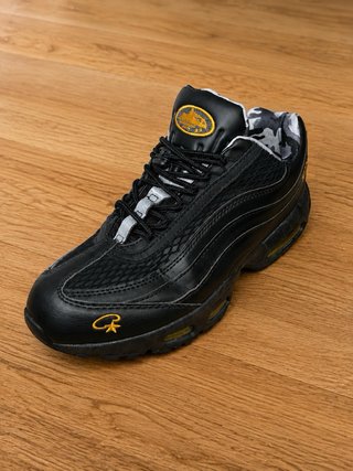 Nike Air Max 95 x Corteiz Negro Dorado