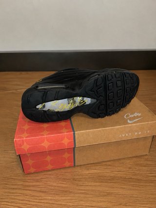 Nike Air Max 95 x Corteiz Negro Dorado
