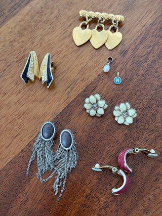 Lote bisutería vintage: pendientes, broche, colgan