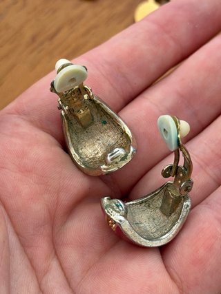 Lote bisutería vintage: pendientes, broche, colgan