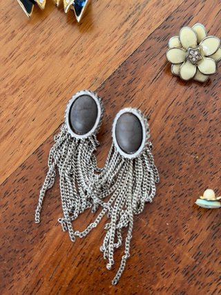 Lote bisutería vintage: pendientes, broche, colgan