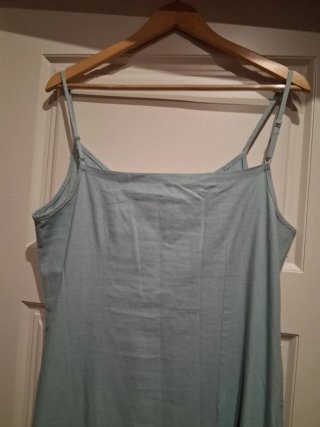 Vestido de tirantes con estampado floral